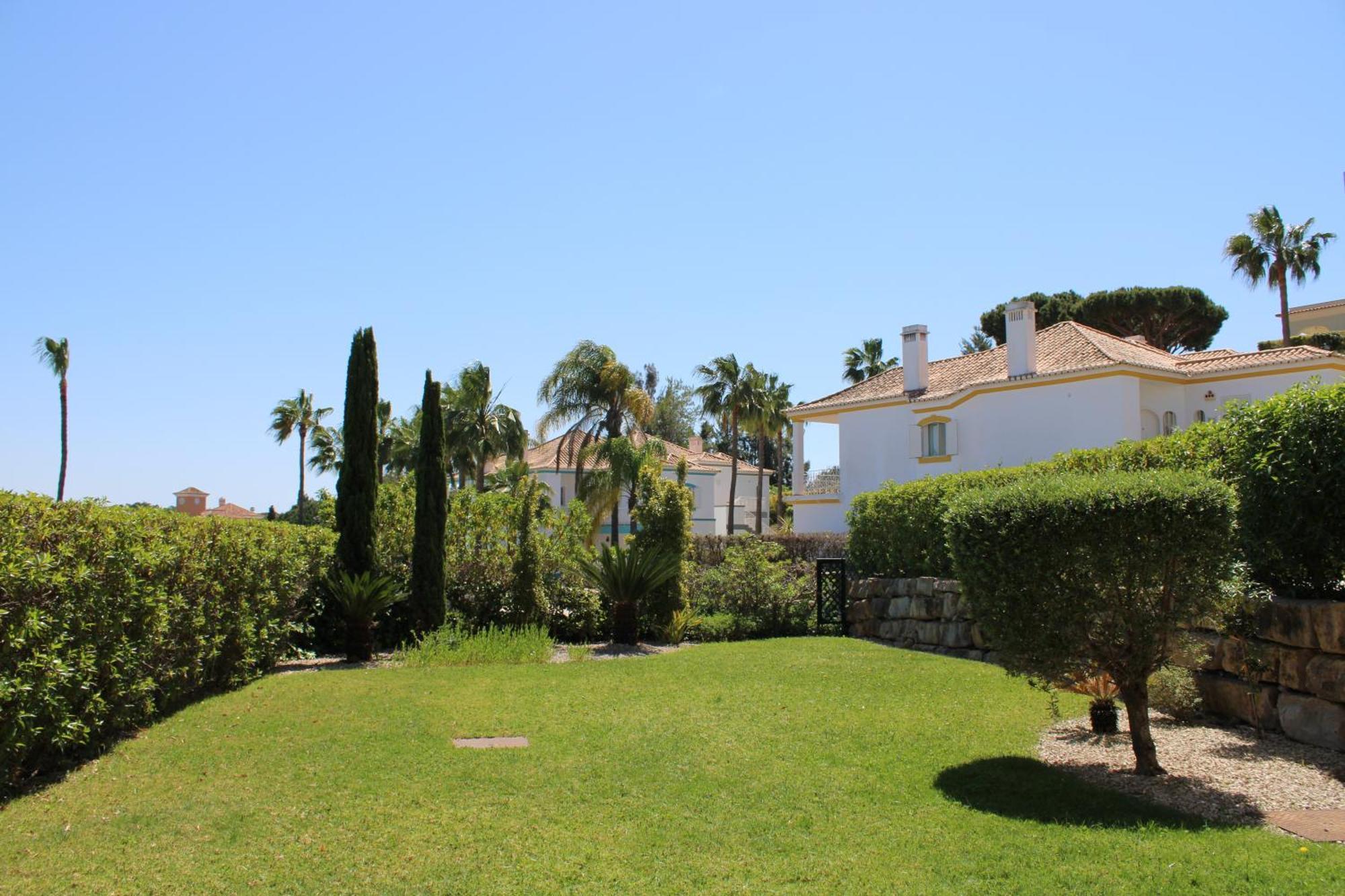 Luxury 2 Bedroom Apartment With Private Garden Almancil Exteriör bild