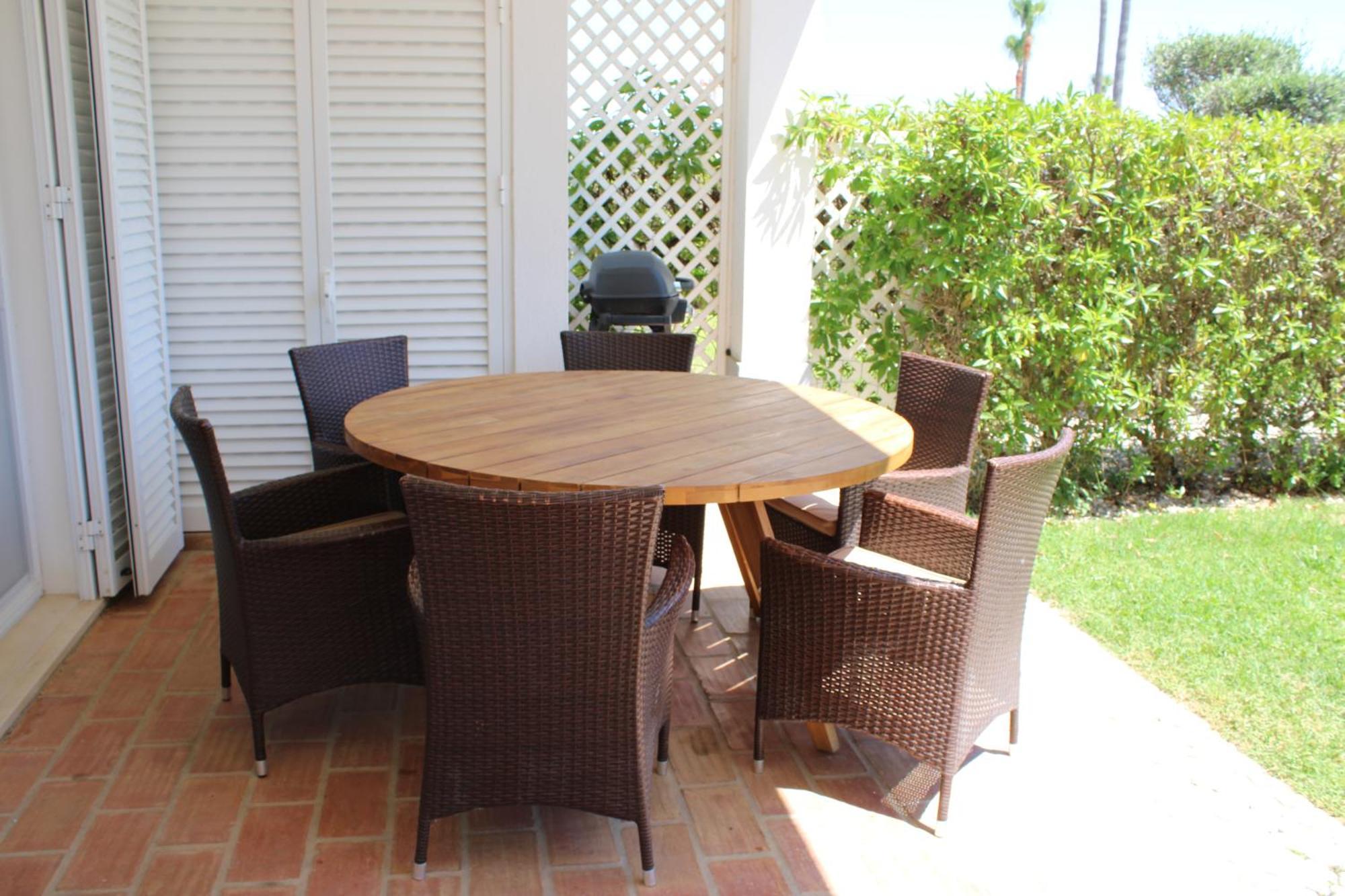 Luxury 2 Bedroom Apartment With Private Garden Almancil Exteriör bild